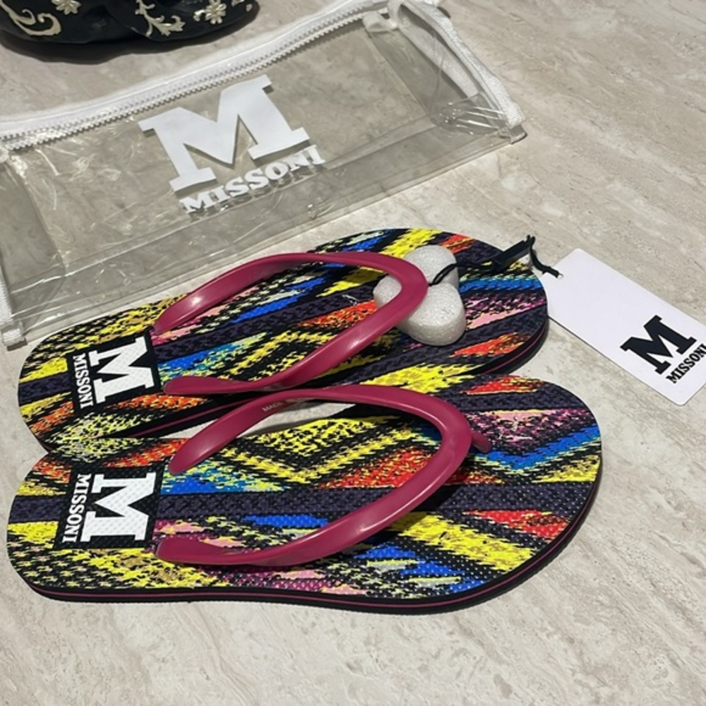 MISSONI Flip Flops Sandals  NWT *7